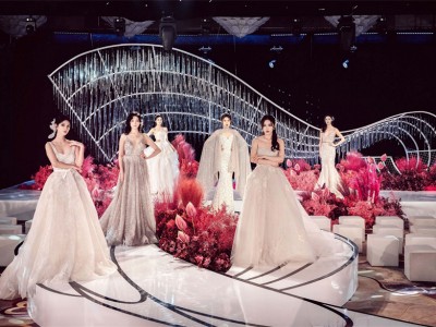 北京金融街丽思卡尔顿酒店倾呈「LIBERT_」2023春季婚礼秀 1