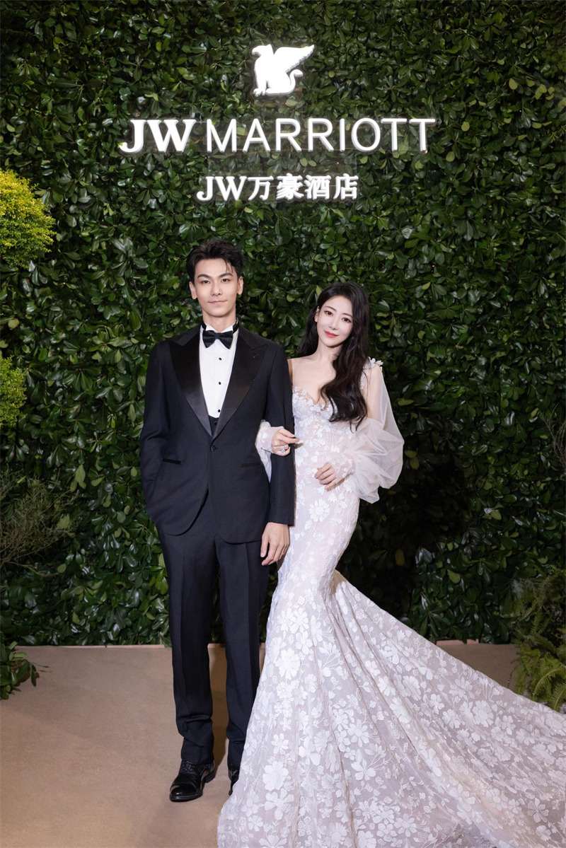 JW万豪酒店“静谧之苑”婚礼秀-陈紫函、戴向宇夫妇 2